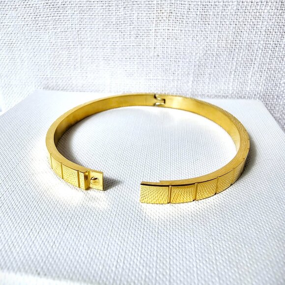 Waterproof Gold Jewelry Tarnish Free 18k Gold PVD Plated - Meivim Dia Bracelet - Picture 2 of 8